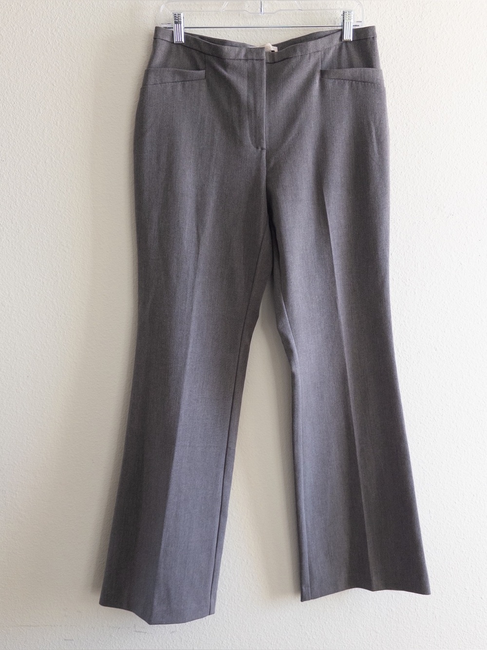 Chico's Grey Mid-Rise Pants size 1 Medium